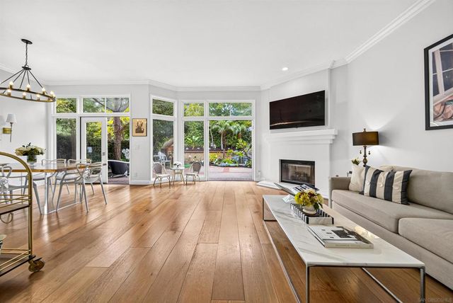 9753 Keeneland Row, La Jolla, CA 92037