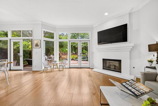 9753 Keeneland Row, La Jolla, CA 92037