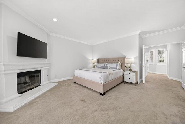 9753 Keeneland Row, La Jolla, CA 92037