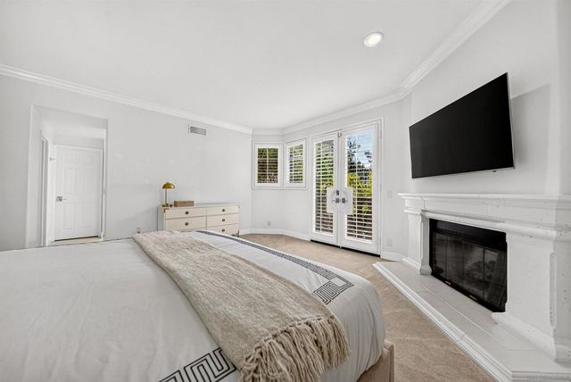 9753 Keeneland Row, La Jolla, CA 92037