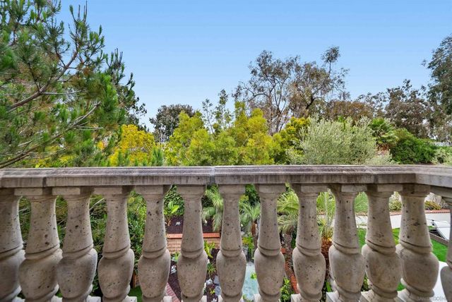 9753 Keeneland Row, La Jolla, CA 92037