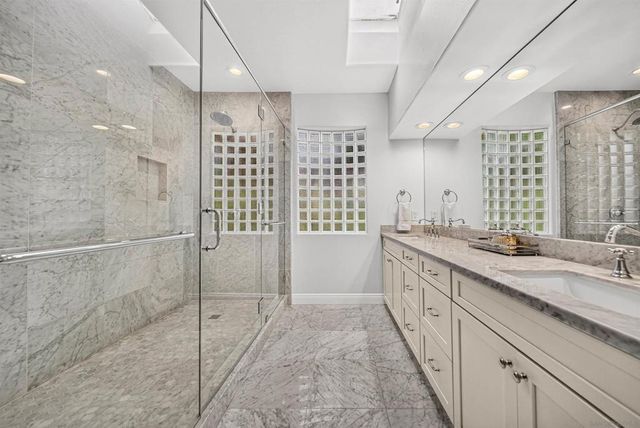 9753 Keeneland Row, La Jolla, CA 92037