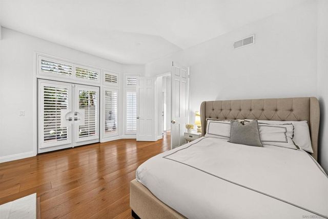 9753 Keeneland Row, La Jolla, CA 92037