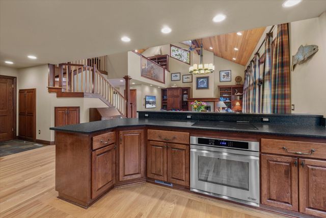 58108 Tournament Lane 4, Sunriver, OR 97707