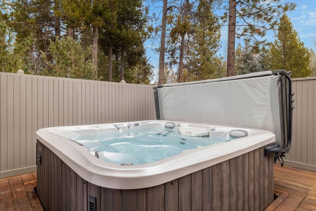 58108 Tournament Lane 4, Sunriver, OR 97707