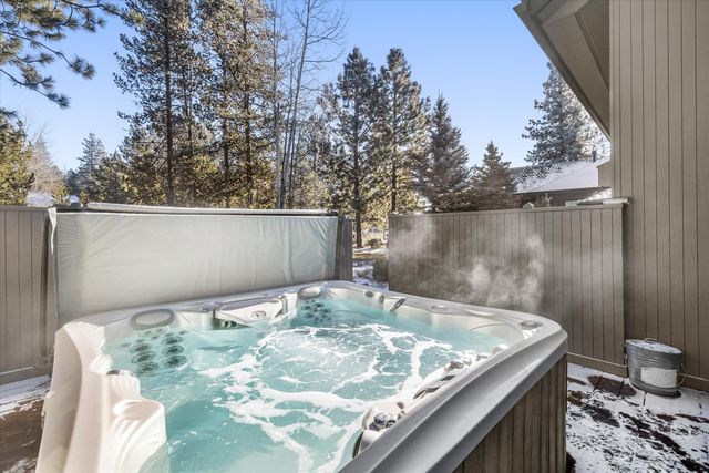 58108 Tournament Lane 4, Sunriver, OR 97707