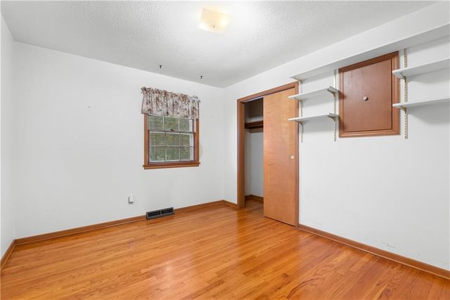 17205 E 28th Terrace S, Independence, MO 64057