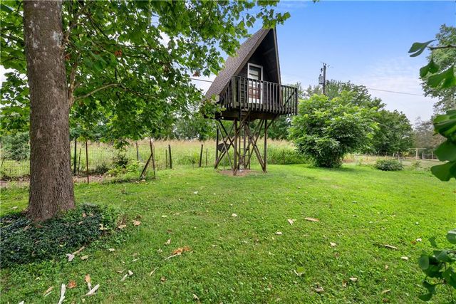 17205 E 28th Terrace S, Independence, MO 64057