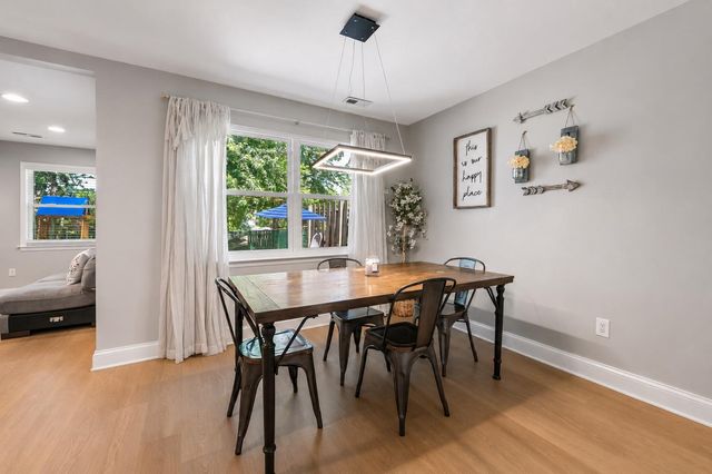 223 BURNAM WOOD DR, Mount Laurel, NJ 08054
