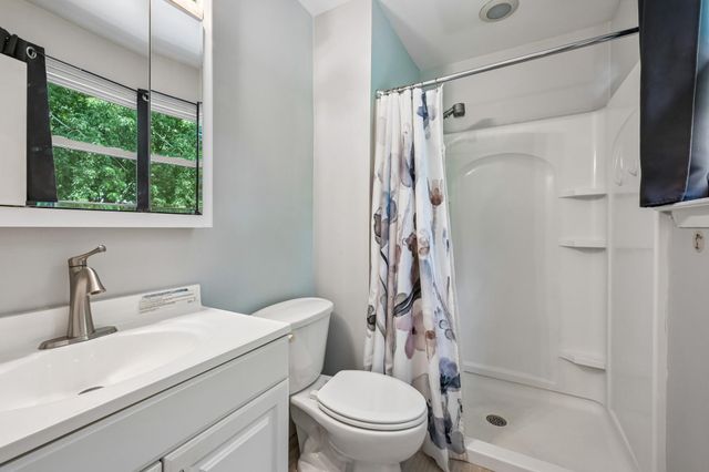 223 BURNAM WOOD DR, Mount Laurel, NJ 08054