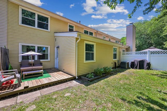 223 BURNAM WOOD DR, Mount Laurel, NJ 08054