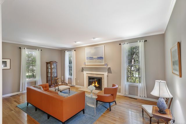 67 Limerick Road, Trumbull, CT 06611