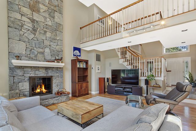 67 Limerick Road, Trumbull, CT 06611