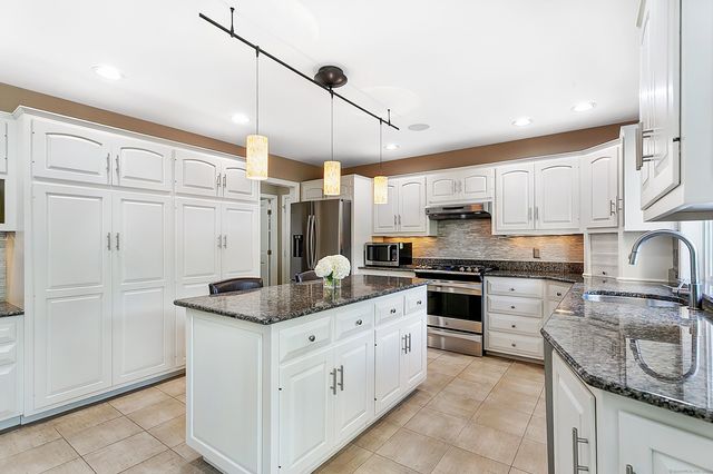 67 Limerick Road, Trumbull, CT 06611