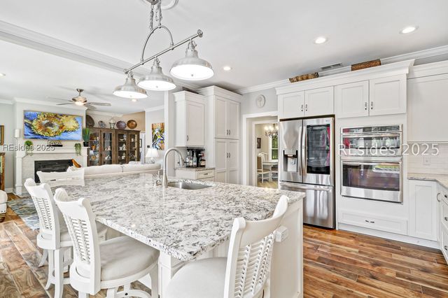 3 Claire Dr, Hilton Head Island, SC 29928