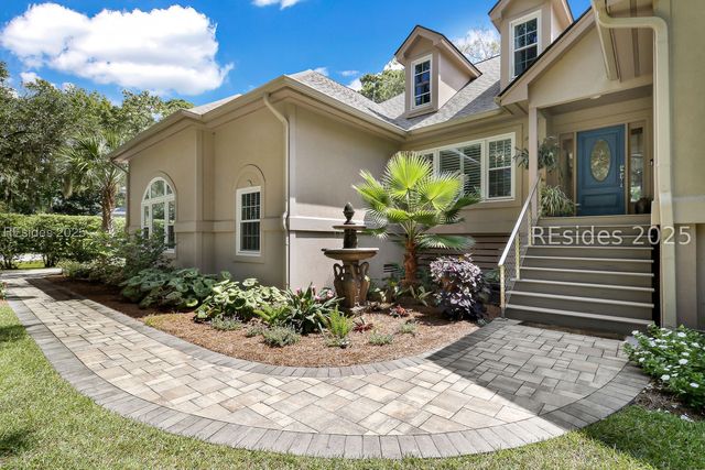 3 Claire Dr, Hilton Head Island, SC 29928