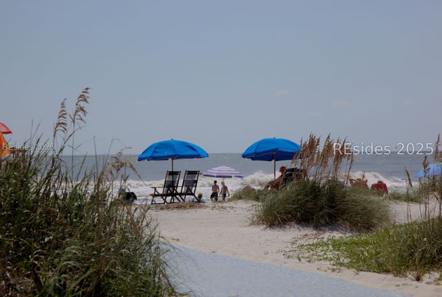 3 Claire Dr, Hilton Head Island, SC 29928