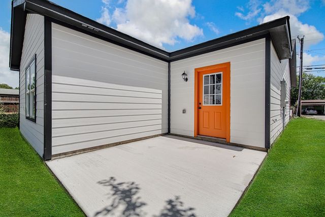403 N Hansbarger Street, Everman, TX 76140