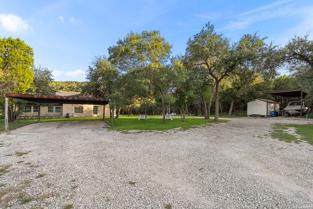 4669 Fm 2673, Canyon Lake, TX 78133
