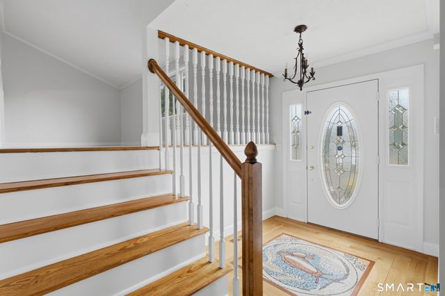 85 Geraldine Drive, Naugatuck, CT 06770