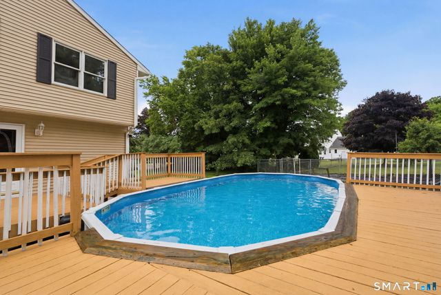 85 Geraldine Drive, Naugatuck, CT 06770
