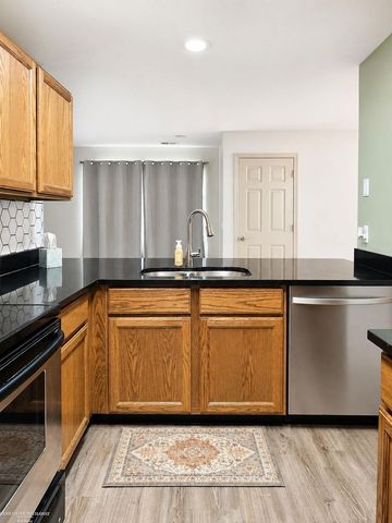 30607 Hidden Pines Lane, Roseville, MI 48066