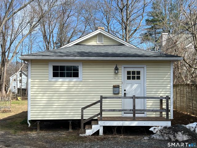 14-16 Crown Street, Plainville, CT 06062