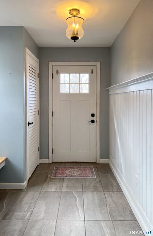 14-16 Crown Street, Plainville, CT 06062