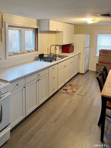 14-16 Crown Street, Plainville, CT 06062