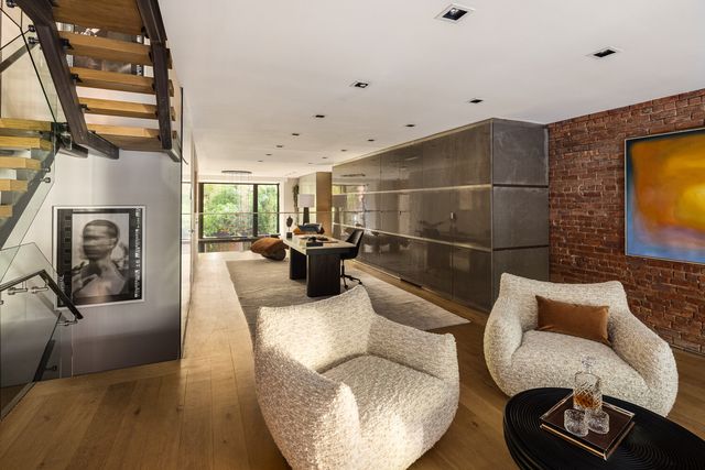 80 W WASHINGTON Place, New York City, NY 10011