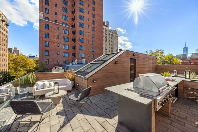 80 W WASHINGTON Place, New York City, NY 10011