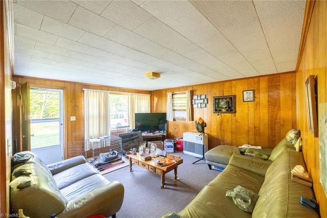 4690 Three Top Road, Creston, NC 28615