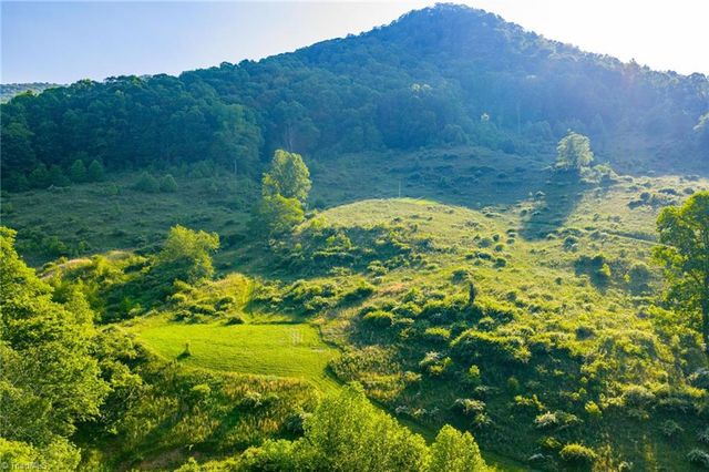 4690 Three Top Road, Creston, NC 28615