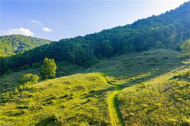 4690 Three Top Road, Creston, NC 28615