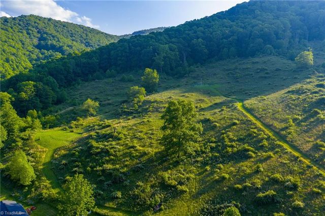 4690 Three Top Road, Creston, NC 28615