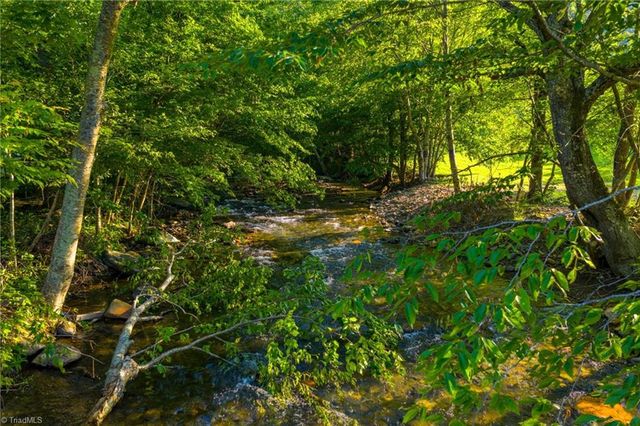 4690 Three Top Road, Creston, NC 28615