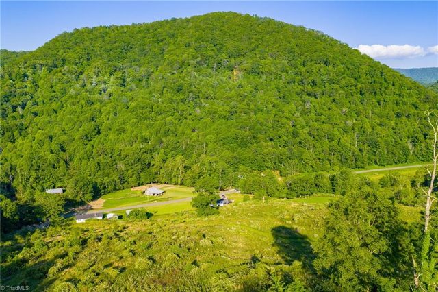 4690 Three Top Road, Creston, NC 28615