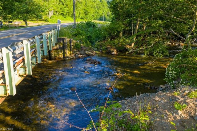 4690 Three Top Road, Creston, NC 28615