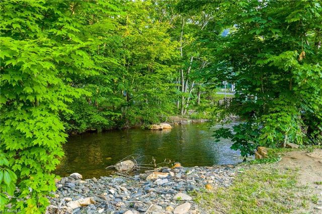 4690 Three Top Road, Creston, NC 28615