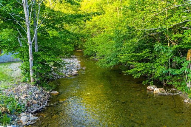 4690 Three Top Road, Creston, NC 28615