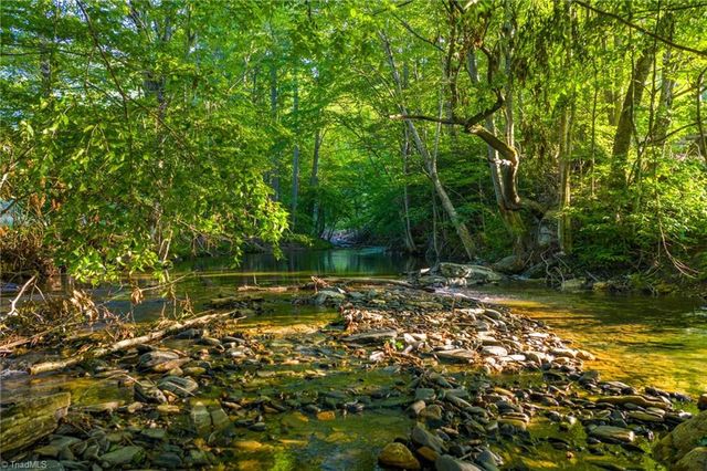 4690 Three Top Road, Creston, NC 28615