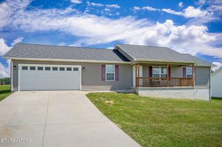 410 Old Elmore Rd, Crossville, TN 38571
