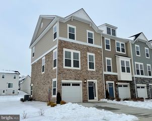 10993 BARNARD PL, White Plains, MD 20695