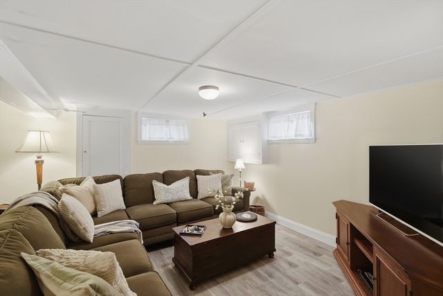 98 Farnham Street, Belmont, MA 02478