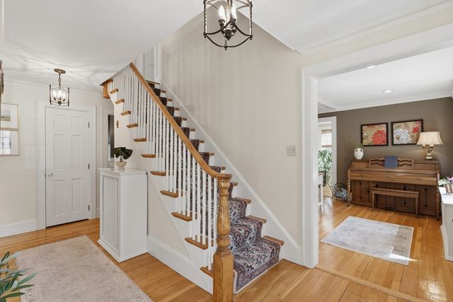 98 Farnham Street, Belmont, MA 02478