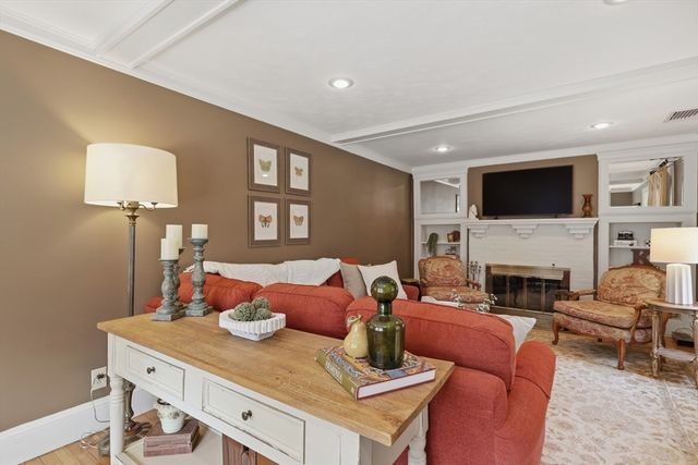 98 Farnham Street, Belmont, MA 02478