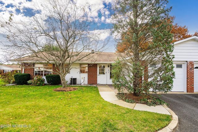 1087B Argyll Circle, Lakewood, NJ 08701