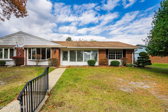 1087B Argyll Circle, Lakewood, NJ 08701