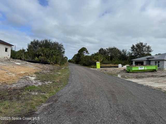 600 Yardley Street SW, Palm Bay, FL 32908