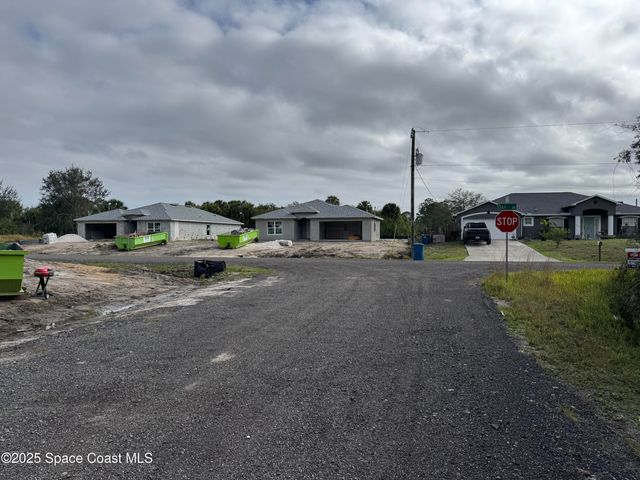 600 Yardley Street SW, Palm Bay, FL 32908